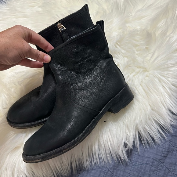 Tory Burch Simone Black Leather Ankle Boot Bootie Shoes Size 8 - Picture 5 of 12